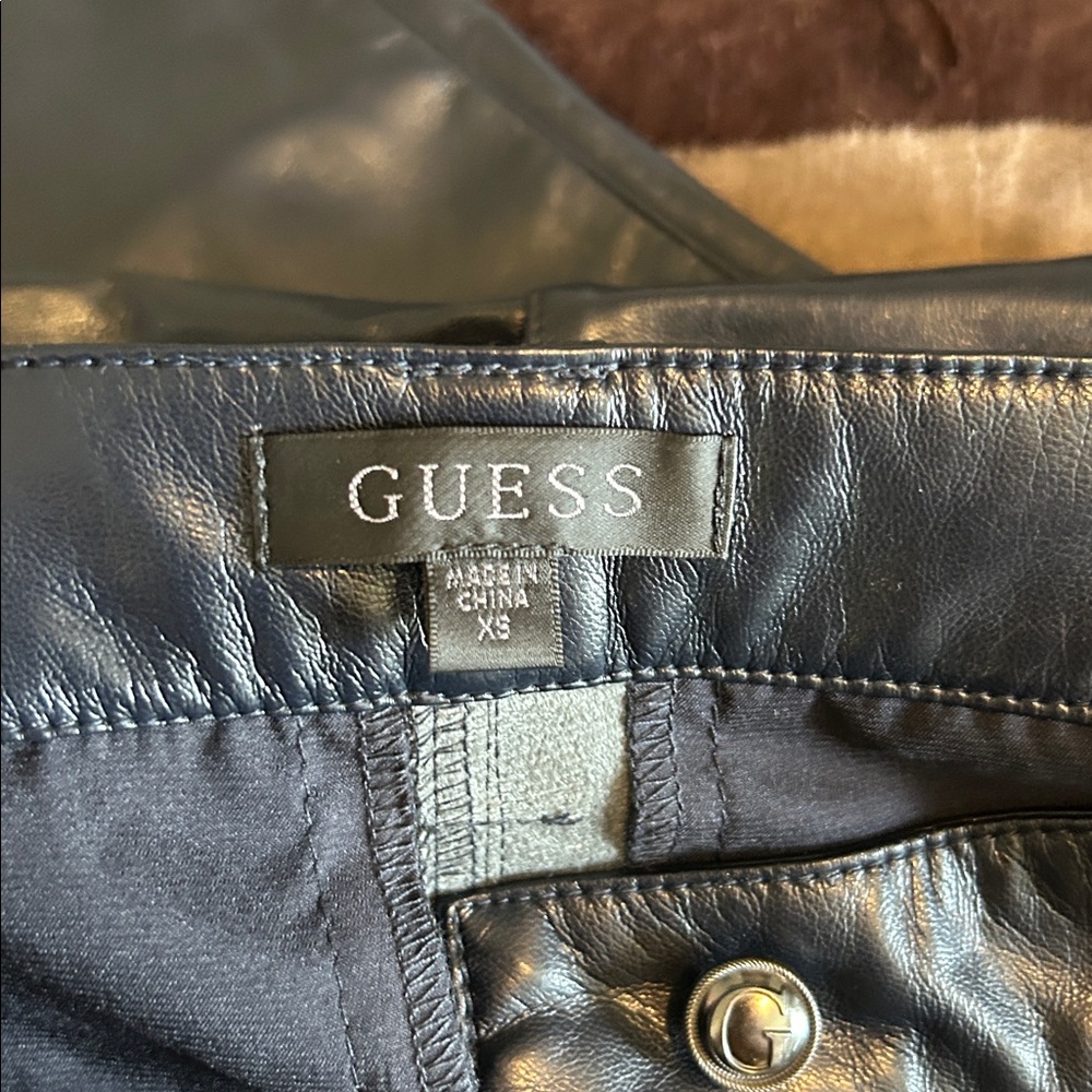 Guess faux leather Black Cargo Pants wide leg size XS - Picture 10 of 16